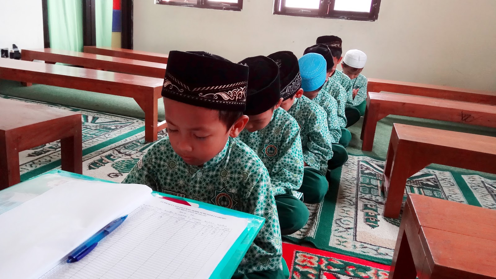 Sebutkan 3 Keutamaan Orang Menuntut Ilmu - Terkait Ilmu