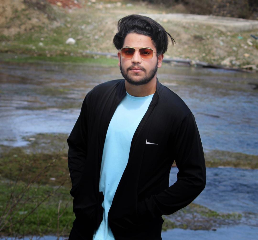 Aasif Mir, a young Crypto Investor and Social Media Expert from Anantnag