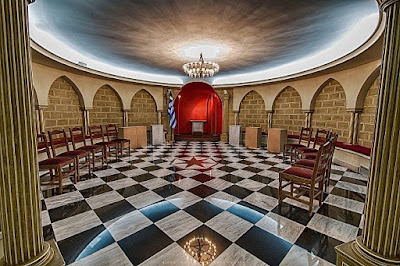 Στα άδυτα των τεκτονικών Μεγάρων της Μασονικής Στοάς σε Αθήνα, Ελευσίνα και Πειραιά  