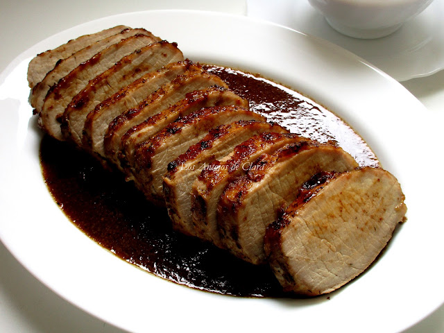 Lomo de cerdo asado con ciruelas pasas y vino