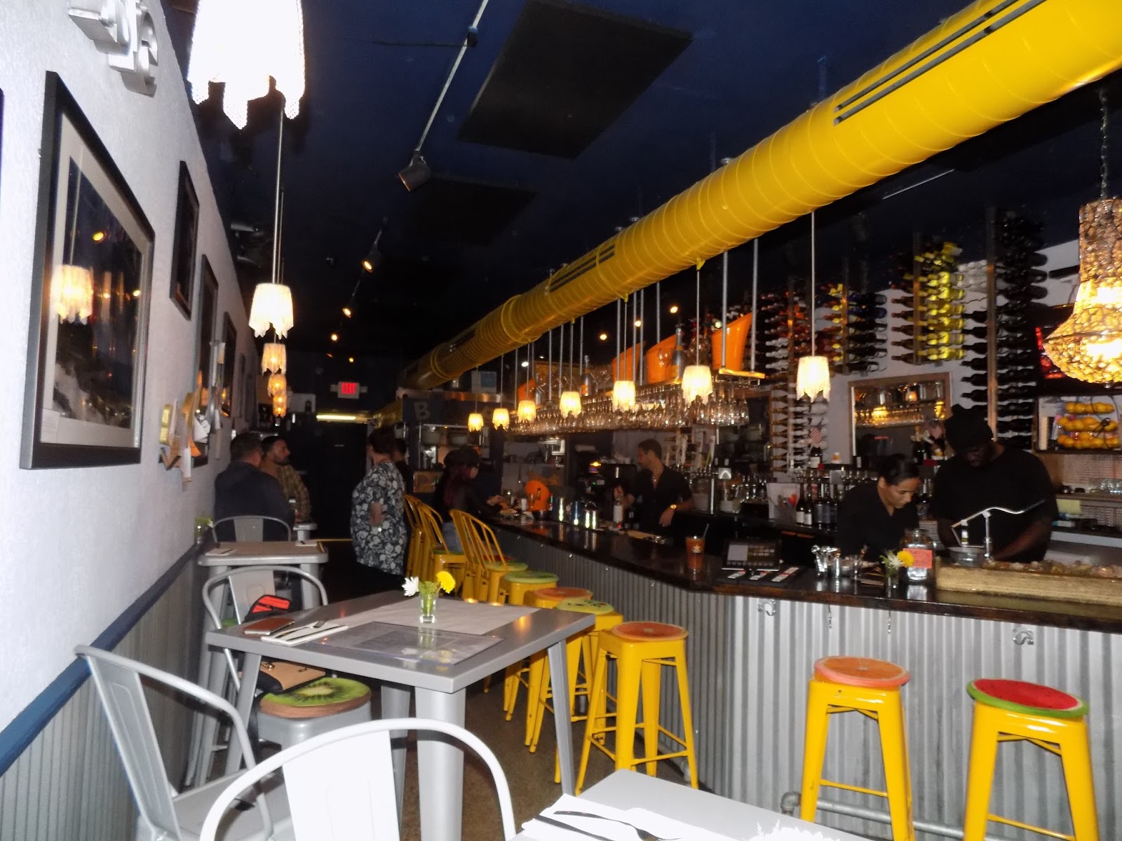 Bubbles + Pearls American/Seafood Wilton Manors