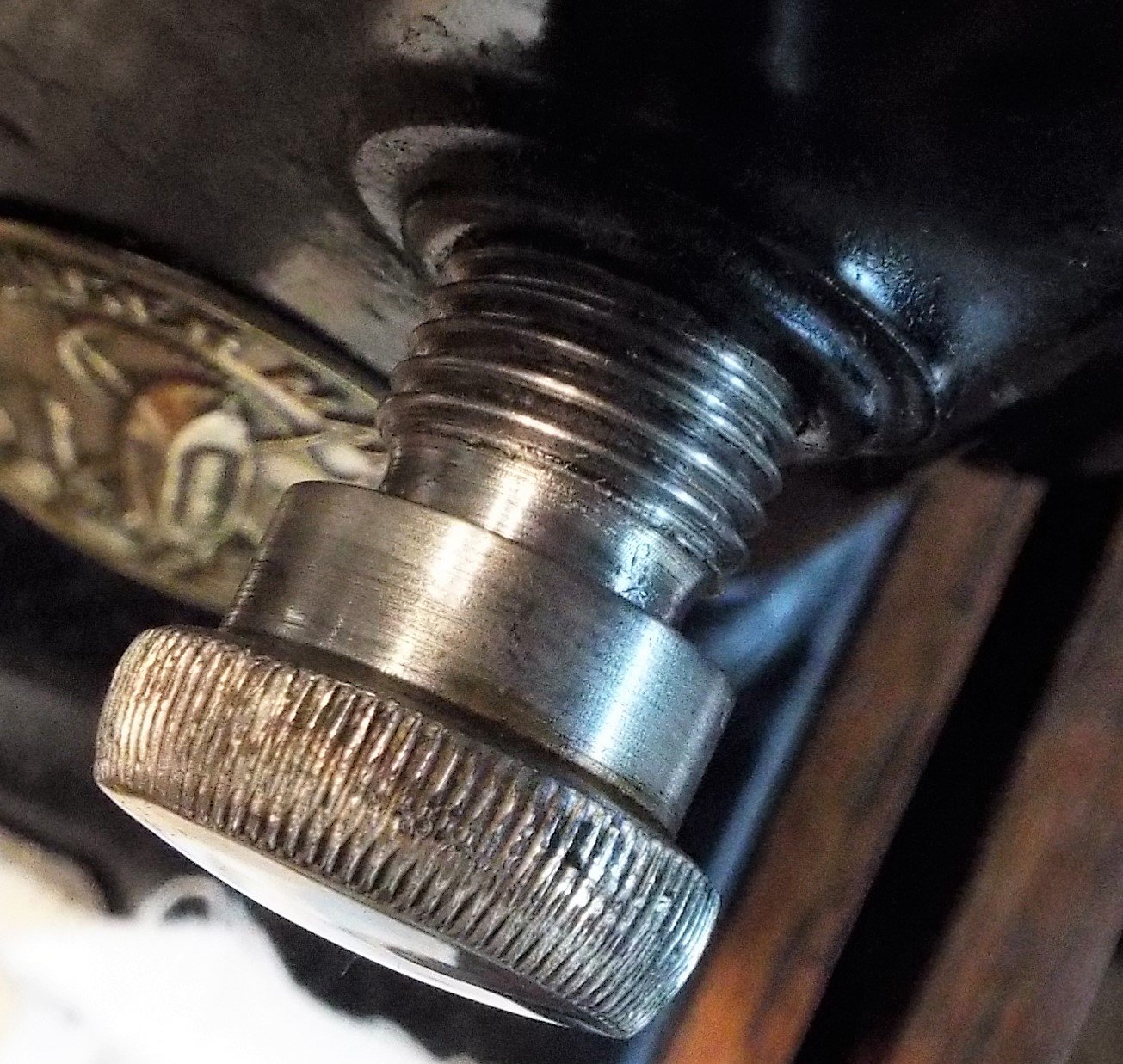 Lizzie Lenard Vintage Sewing Unjamming a Stitch Length Regulator