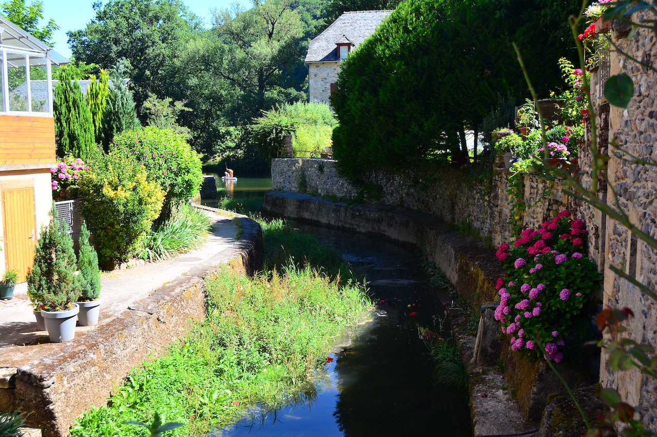 France SainteEulalied'Olt, la pause médiévale Les routes de tous