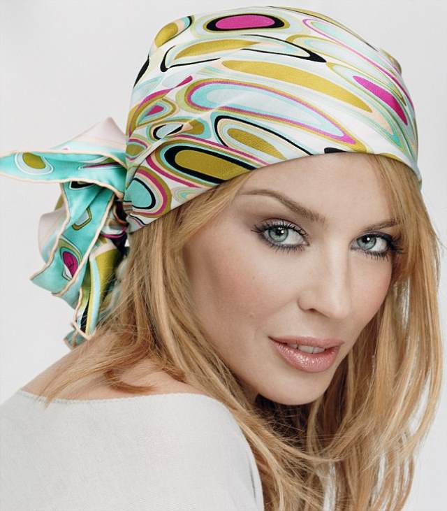 How to Wear Infinity Scarf in Summer for Attractive Look Romantic