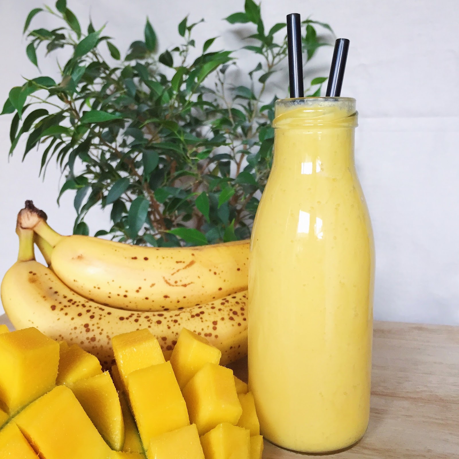 Good Morning Smoothie // Gelber Smoothie mit Zitrone und Mango ...