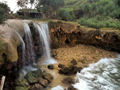 Jalan-Jalan di Pantai Jogan Gunung Kidul