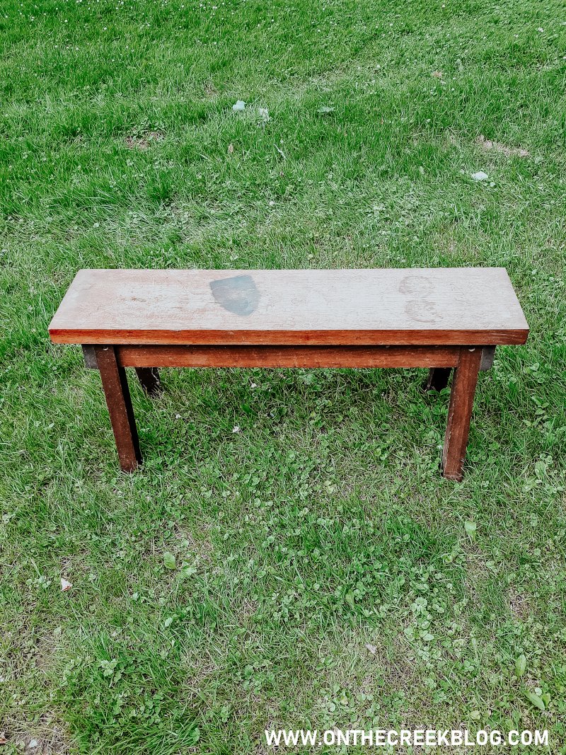 I picked up this bench when I was thrifting over the weekend!