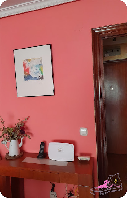 Pintar la pared de color Coral - HANDBOX