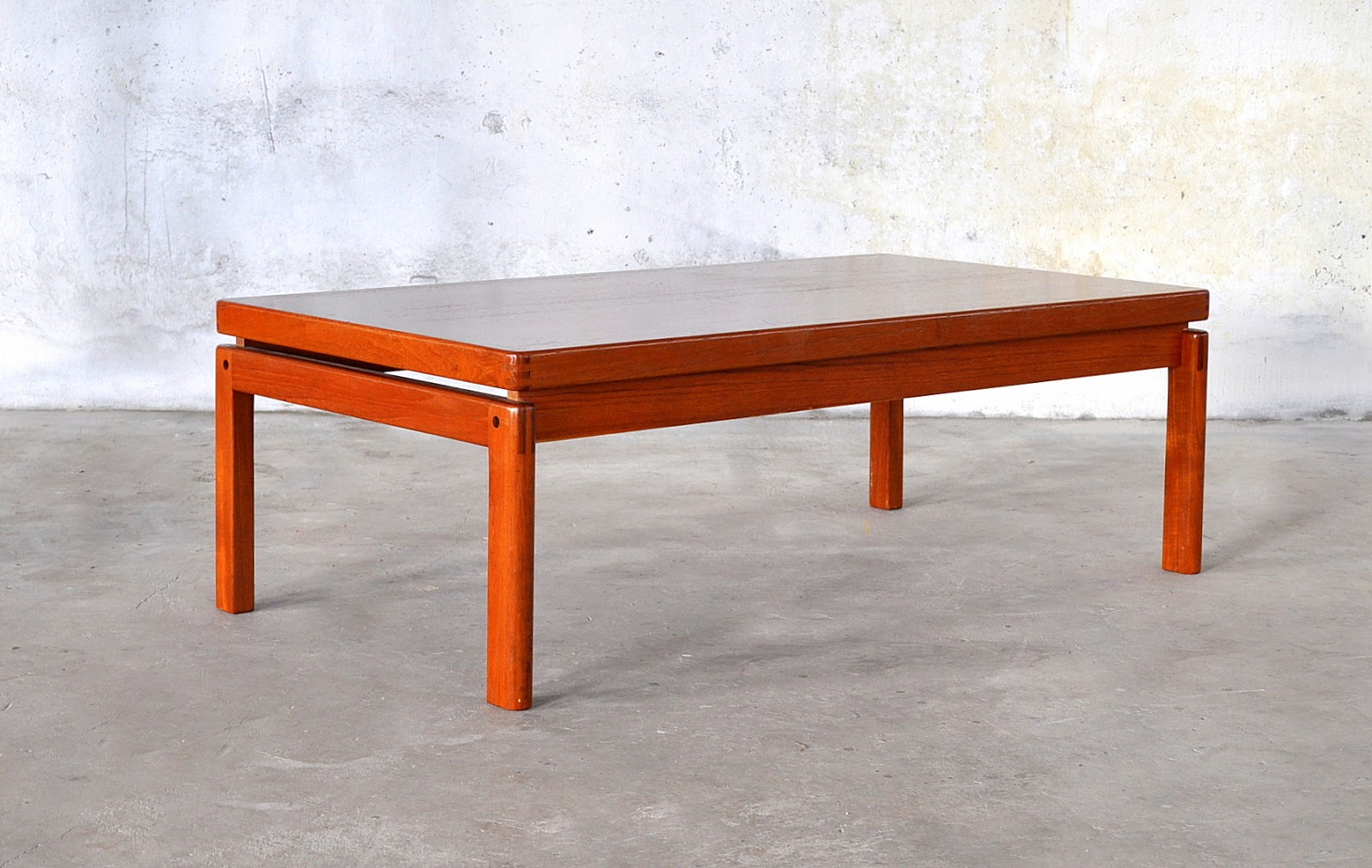 SELECT MODERN Danish Modern Teak Coffee or Cocktail Table