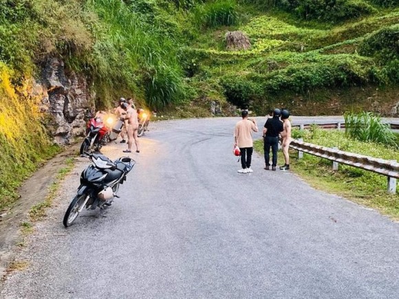 Hiếu Orion khỏa thân ở đèo Mã Pì Lèng: ‘Tôi sẽ viết lời xin lỗi trong vài ngày nữa’