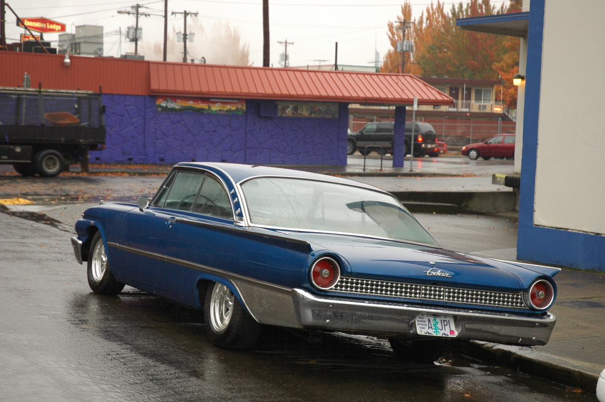 1961 Ford galaxie starliner hardtop