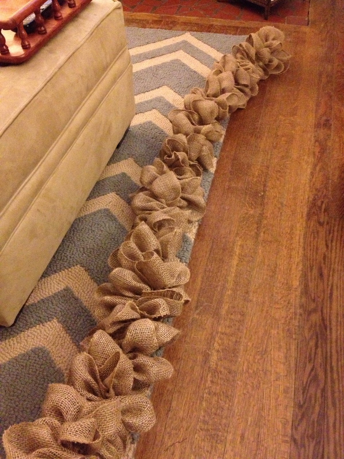 Southern DIY Diary Burlap garland.. Howto!