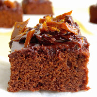  Brownies com cobertura de caramelo crocante