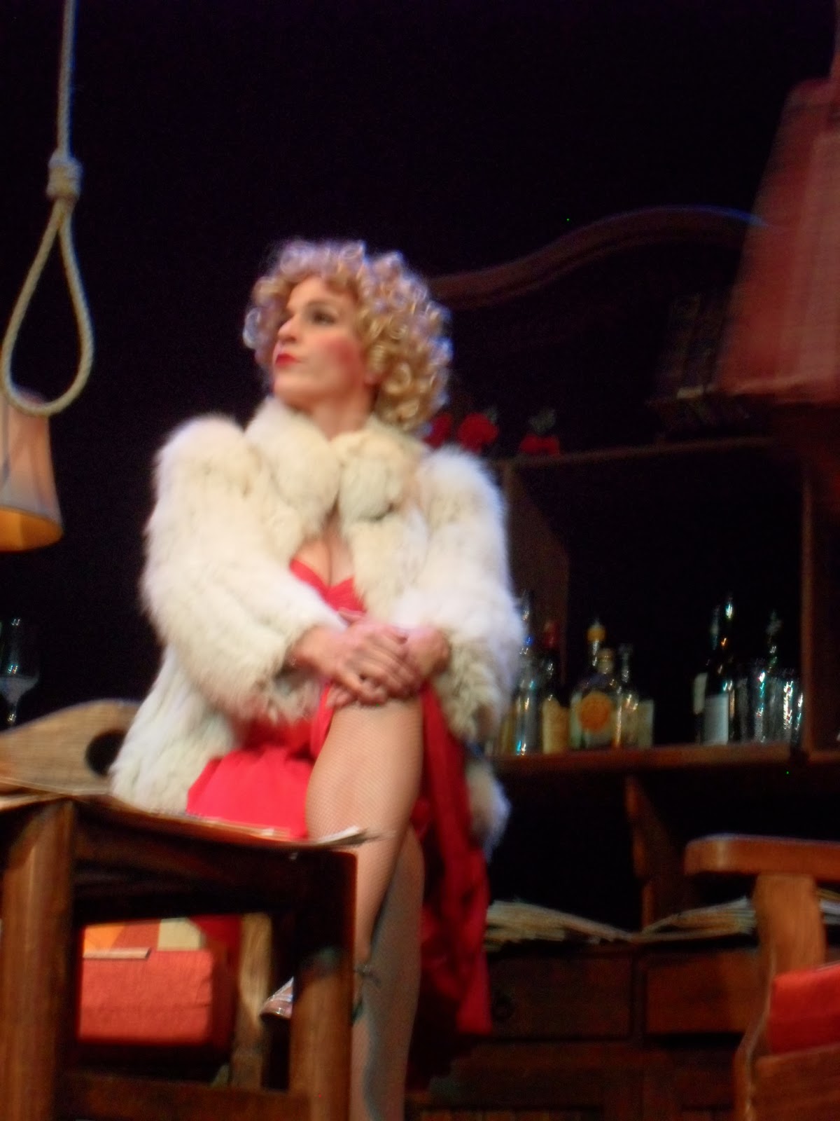 agrupacion de periodistas teatrales: Anuario Teatral 2012. Columnas