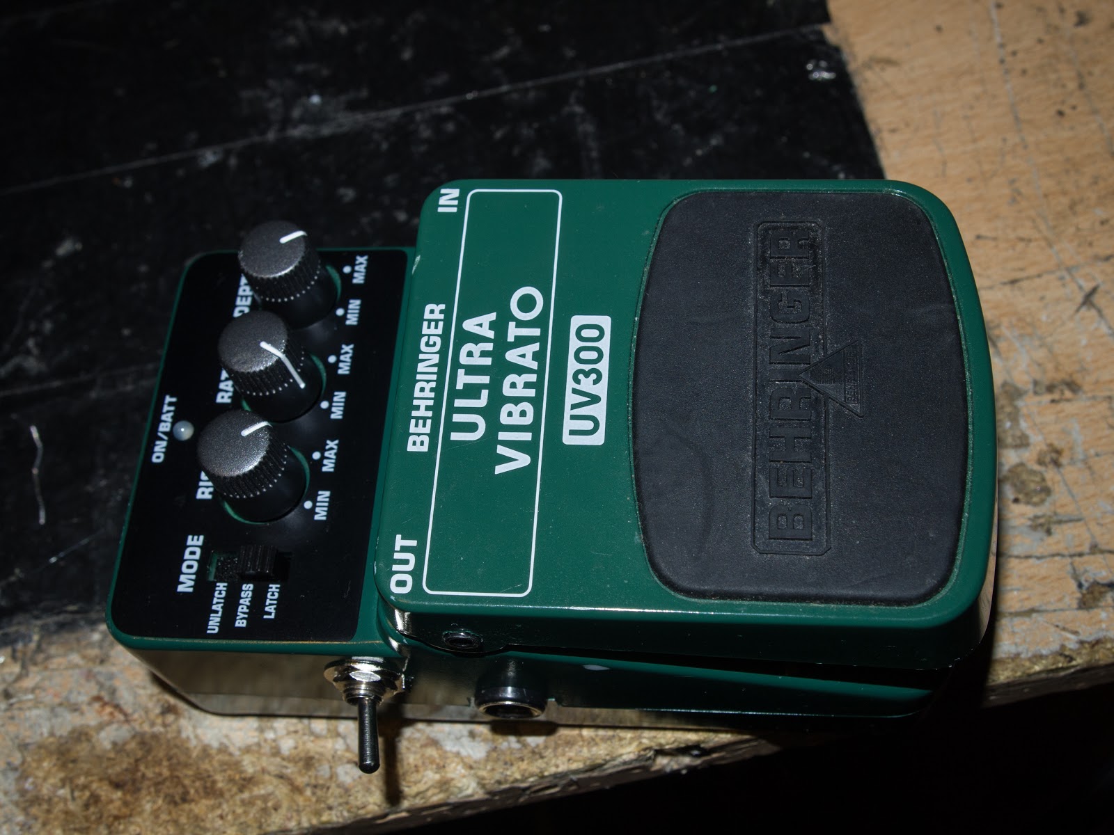 Paul In The Lab: Behringer UV300 Rate Mod (Slow Down)