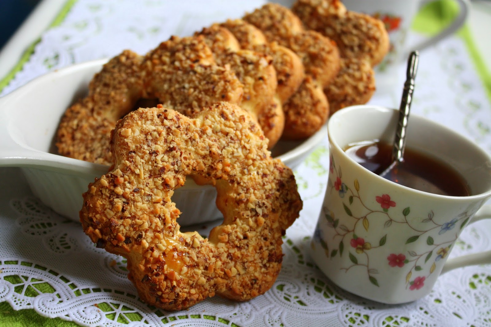 Песочное кольцо с орехами