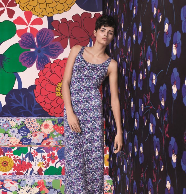 uniqlo yoasobi collaboration