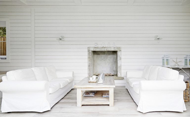 Country Charm: White, Wonderful and Shabby Chic