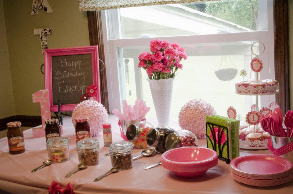 Hoffman Happenings: Sweet 1st Birthday Party