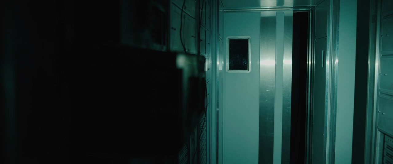 Voyagers 2021 HD 720p Latino 3