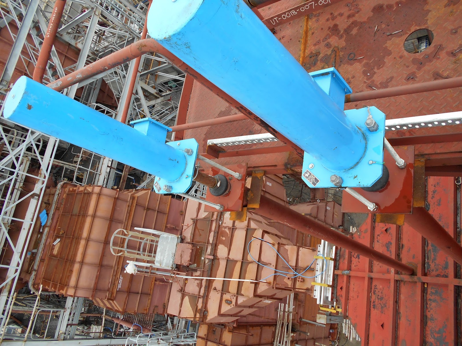 Rapper INDUSTRIAL POLLUTION