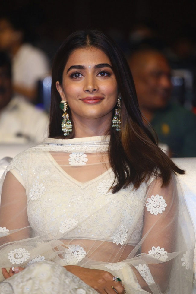 Pooja Hegde in White Salwar from Most Eligible Bachelor Event Pooja-hegde-most-eligible-bachelor-16