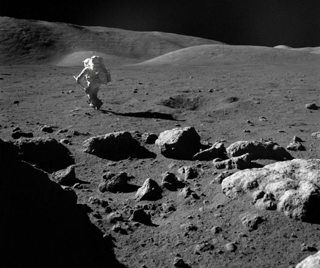 Apollo 17 space.filminspector.com