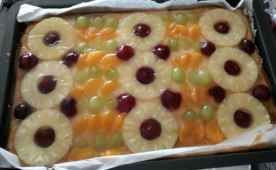 Rezeptwelt: Quarkkuchen vom Blech mit Früchten Rezeptwelt: Quarkkuchen vom Blech mit Früchten