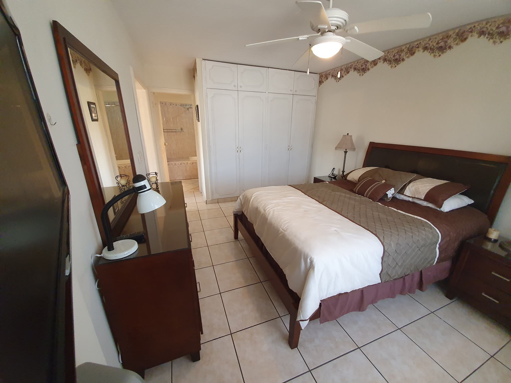 Apartments in Tegucigalpa (HONDURAS) APARTAMENTO AMUEBLADO 4 3