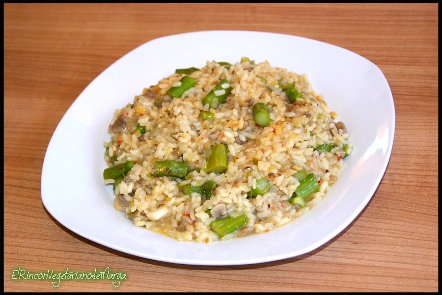 Risotto de espárragos verdes y setas Cocina