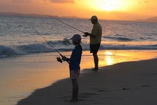 https://cdn.pixabay.com/photo/2014/09/20/03/41/fishing-453296__340.jpg