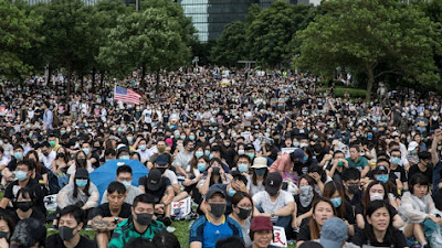 Hong Kong Tarik RUU Ekstradisi Kontroversial Yang Mendorong Berminggu-Minggu Unjuk Rasa Kekerasan