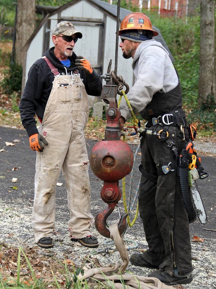 MEC&F Expert Engineers Tree limb kills 25yearold worker employed by