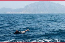 مغربي يعبر مضيق جبل طارق على متن طوافة مؤقتة 