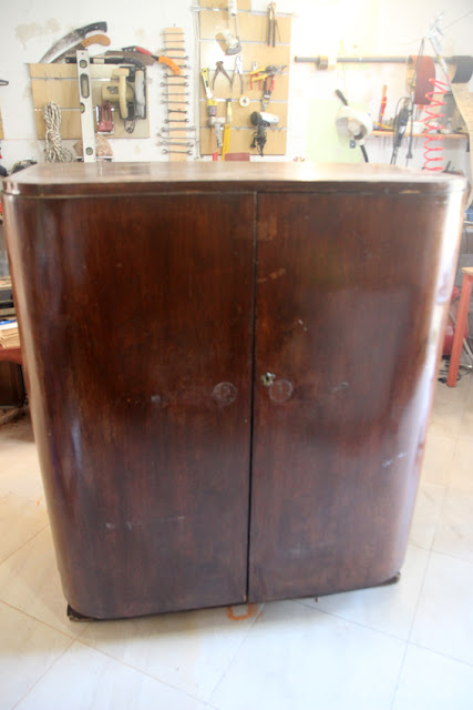 Αφιέρωμα: Μπουφές! Αρκούδα καφέ ... "τρέχα και βάψε" τον ξύλινο μπουφέ 20 Annie Sloan Greece Αφιέρωμα: Μπουφές! Αρκούδα καφέ ... "τρέχα και βάψε" τον ξύλινο μπουφέ 20 Annie Sloan Greece