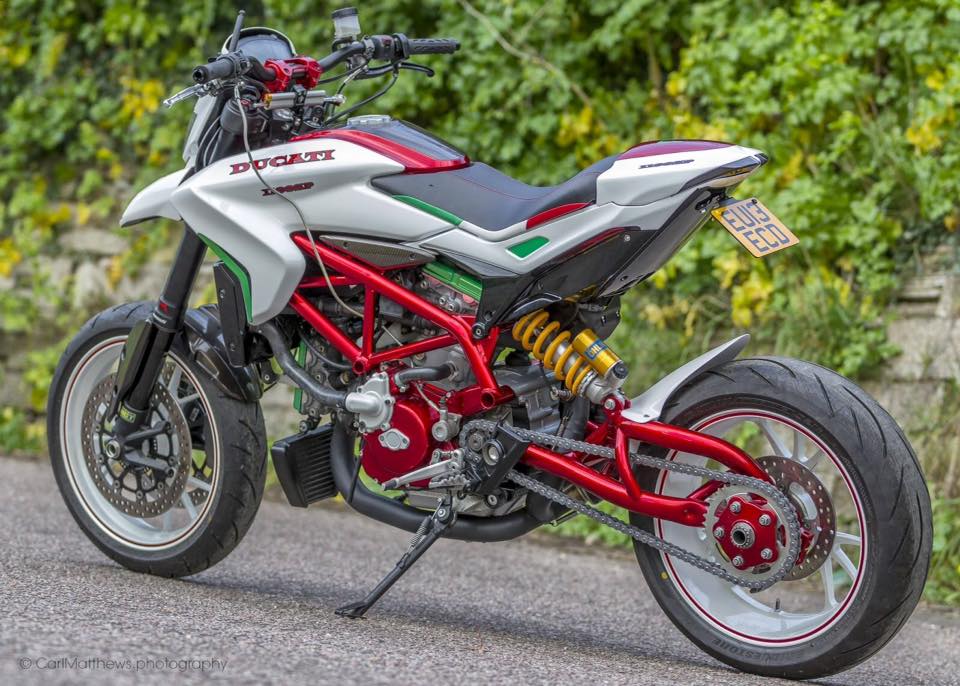 Стрит трекер Ducati
