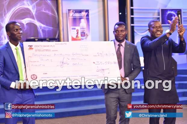 Warri-based pastor, Jeremiah Fufeyin, gives his wife N30m as birthday present, shares photo of the cheque