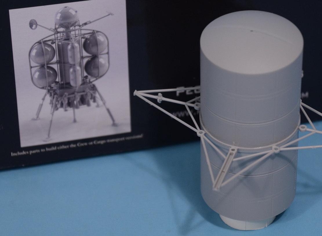 Scale Model News MOONLANDER SPACE EXPLORATION THE WAY IT MIGHT HAVE BEEN