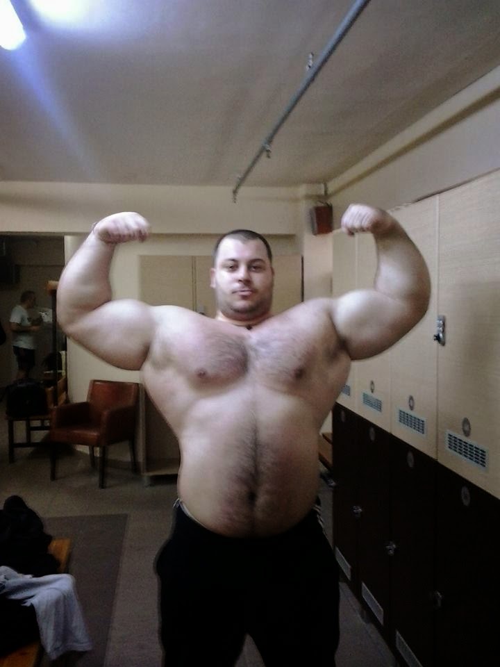Muscle Lover Huge Boy Nikos Mousounidis