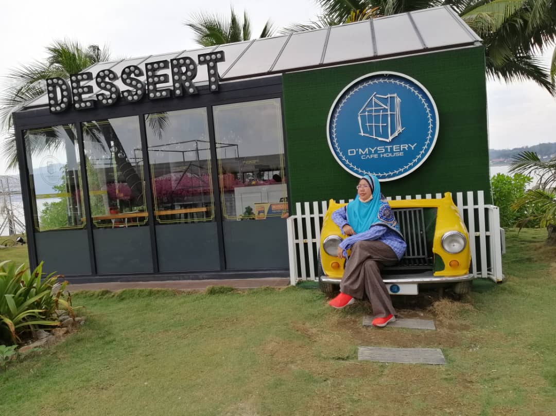 Tempat Menarik Manjung 2020 Big Whale Cafe, Hotel Ritz Garden, Horizon