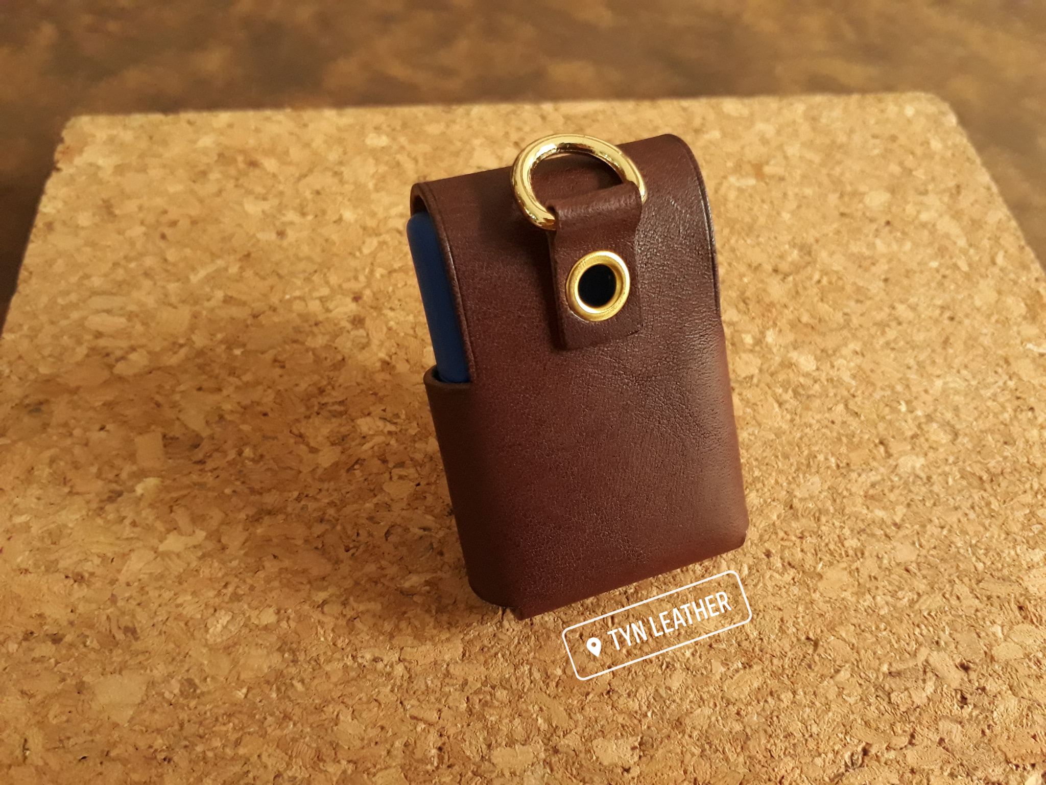 Leather Zippo case pattern