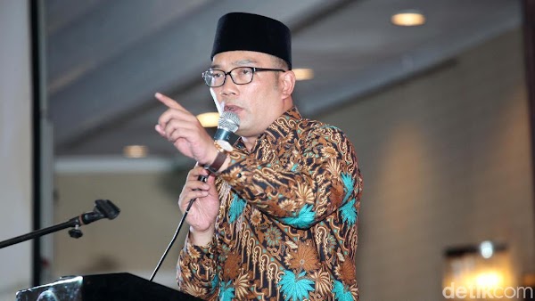 Ridwan Kamil Melawan Tuduhan Desain Masjid Illuminati