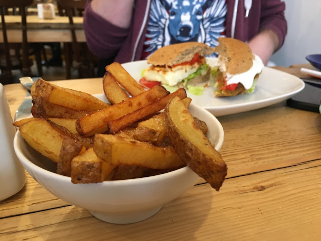 chips at the black sheep cafe in bristol 