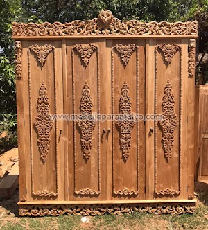 Lemari Pakaian Pintu 4 Ukiran Klasik Lemari Pakaian Pintu 4 Ukiran Klasik