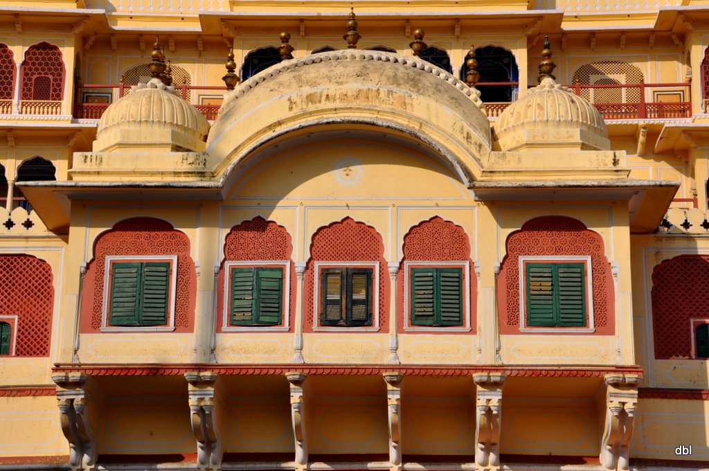 Light Seeking Light: Adventures in India, Part 16a -- The City Palace