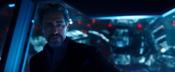 Walter Simmons (Demián Bichir) is unaware that something is staring at him from behind in GODZILLA VS. KONG. Walter Simmons (Demián Bichir) is unaware that something is staring at him from behind in GODZILLA VS. KONG.