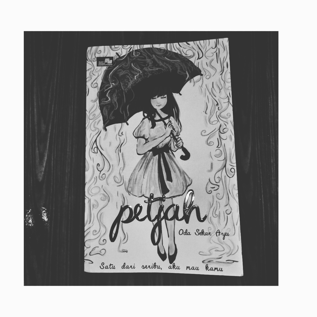 PETJAH NOSTALGIA PUTIH ABUABU