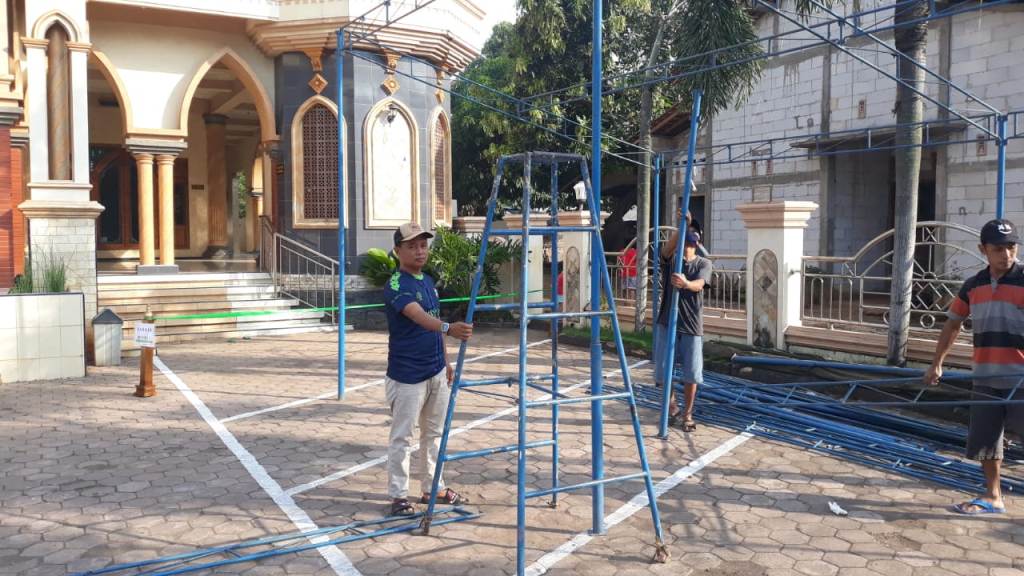 Persiapan Sholat Idul Fitri di Masjid Baiturrohim Desa