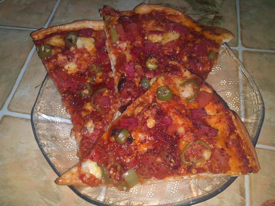 Nazlı'nın Mutfağı karışık pizza yapımı