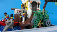 LEGO-Pirates-Bluecoats-Fort-09.jpg